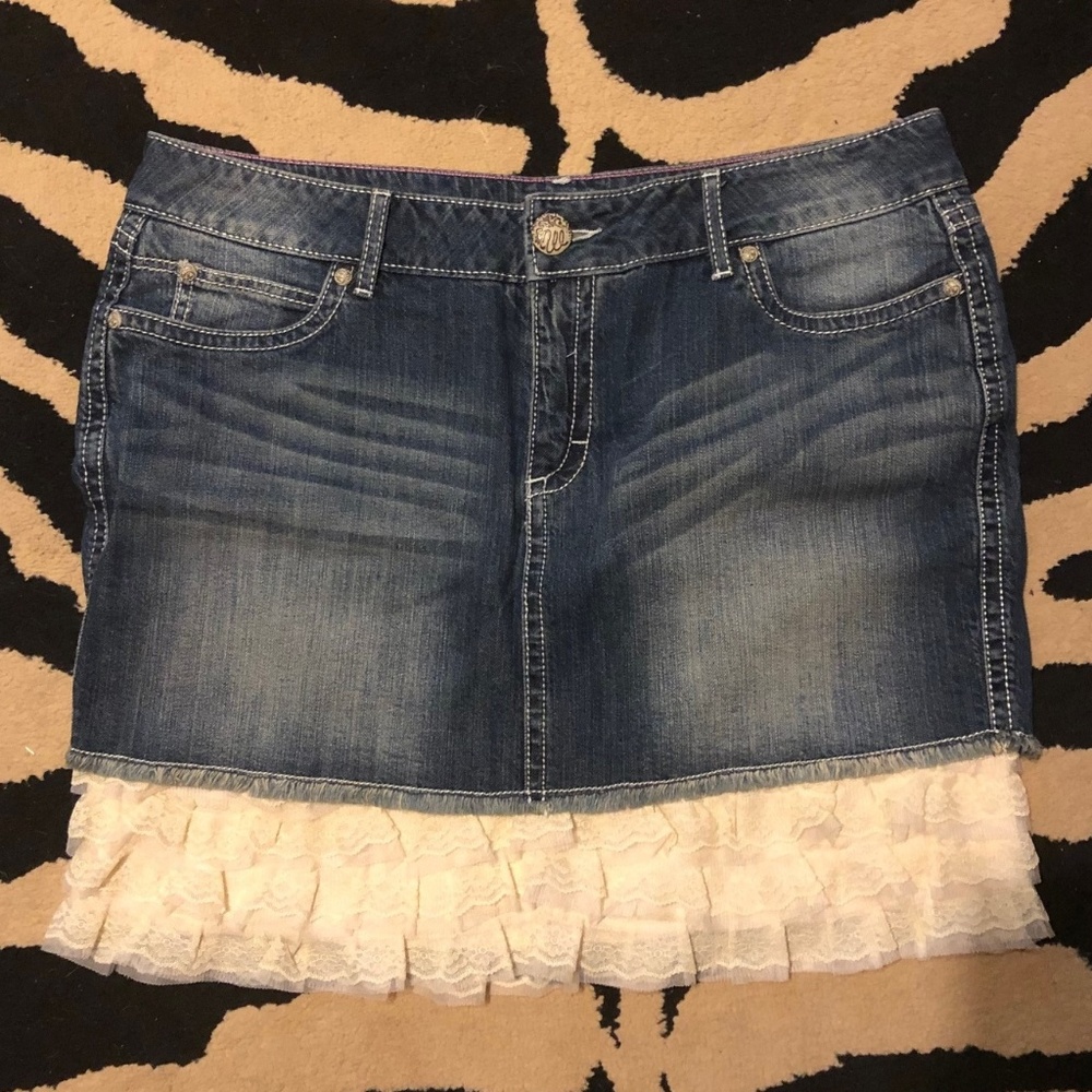 Wrangler Skirt - Lace Ruffle Hem Sz. 15